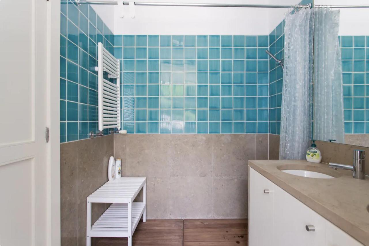 Beautiful 3-Story House In Chiado With A 40M² Private Terrace Apartment Lisbon Bagian luar foto