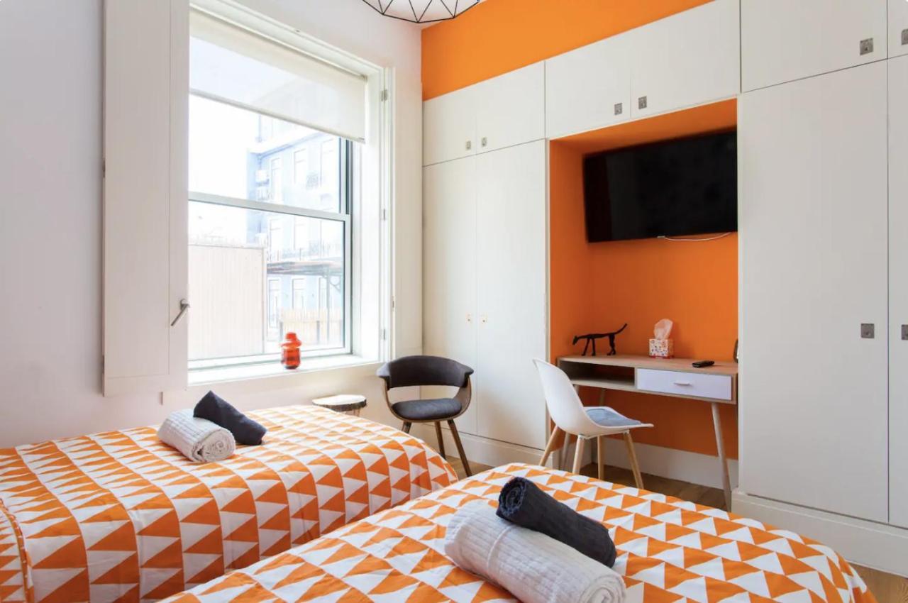 Beautiful 3-Story House In Chiado With A 40M² Private Terrace Apartment Lisbon Bagian luar foto