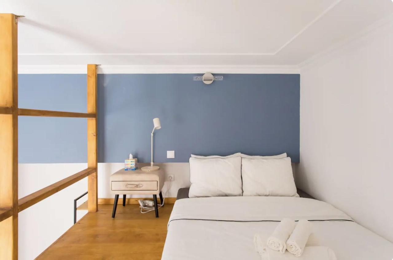 Beautiful 3-Story House In Chiado With A 40M² Private Terrace Apartment Lisbon Bagian luar foto