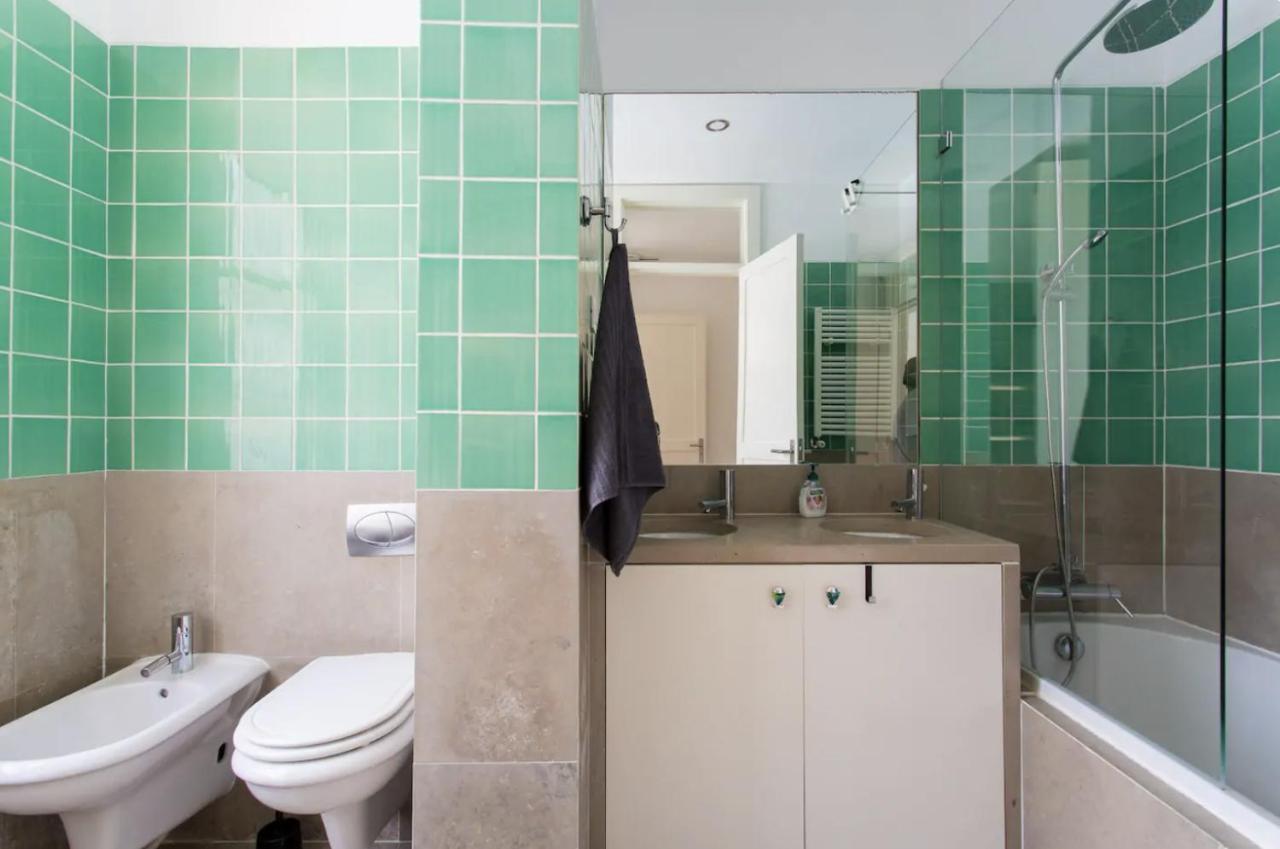 Beautiful 3-Story House In Chiado With A 40M² Private Terrace Apartment Lisbon Bagian luar foto
